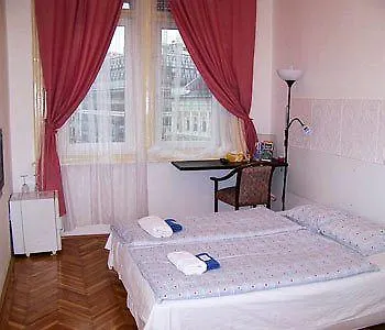 Europa Centerpoint Guesthouse Budapest Apartment
