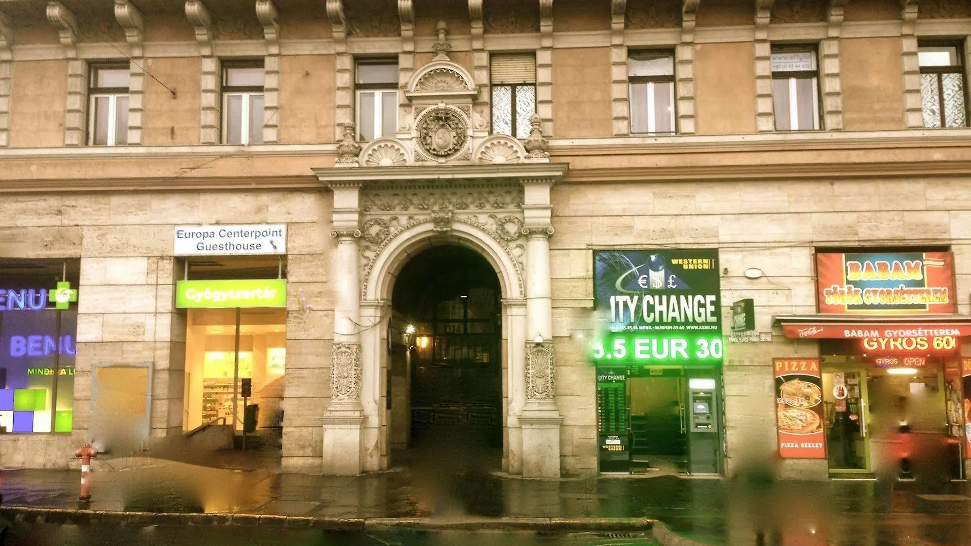 Europa Centerpoint Guesthouse Budapest 0*,