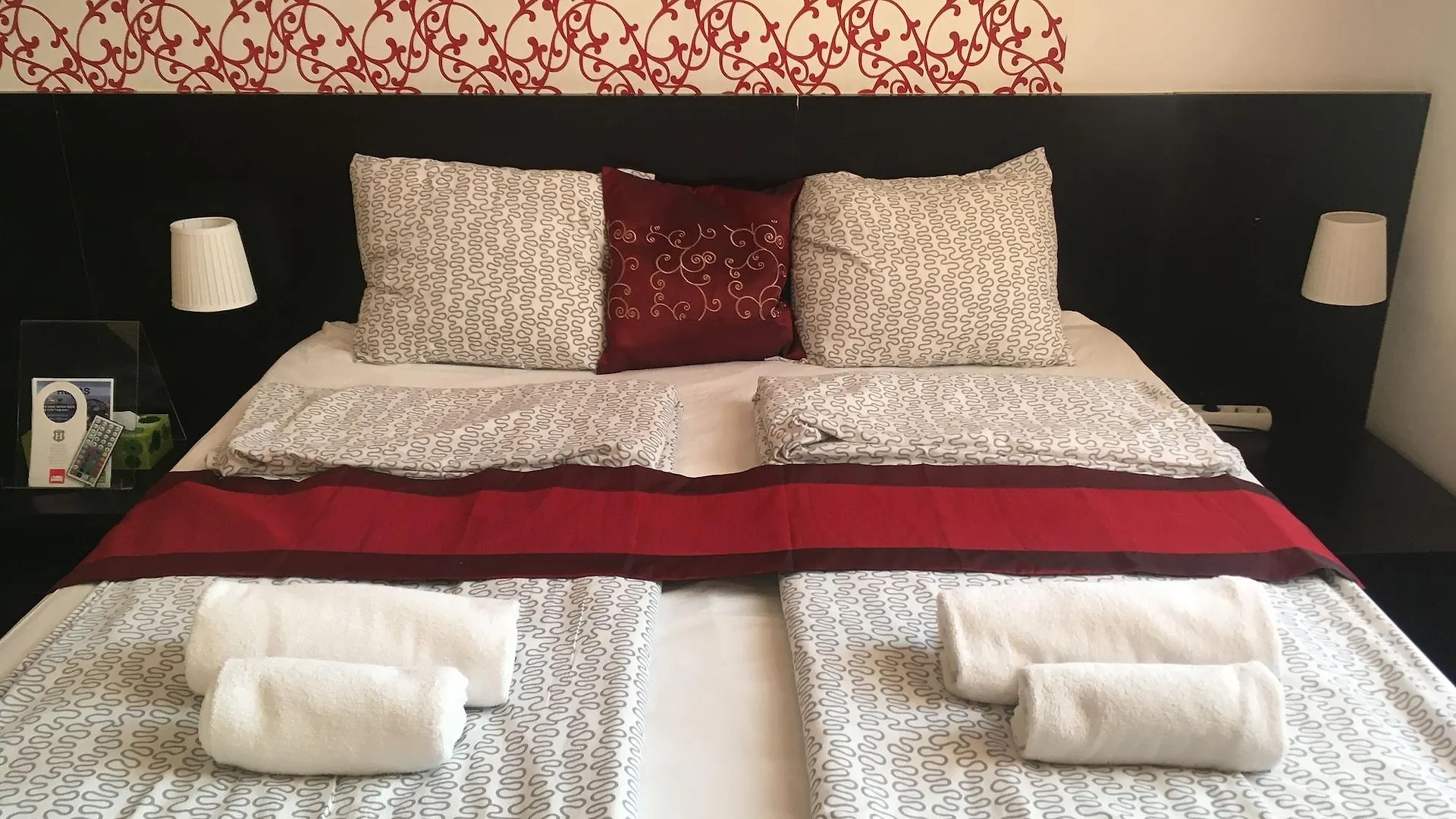 kontakty Europa Centerpoint Guesthouse